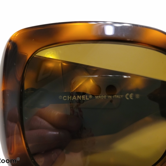 Authentic Chanel Sunglasses Style 5019 - Picture 2 of 7